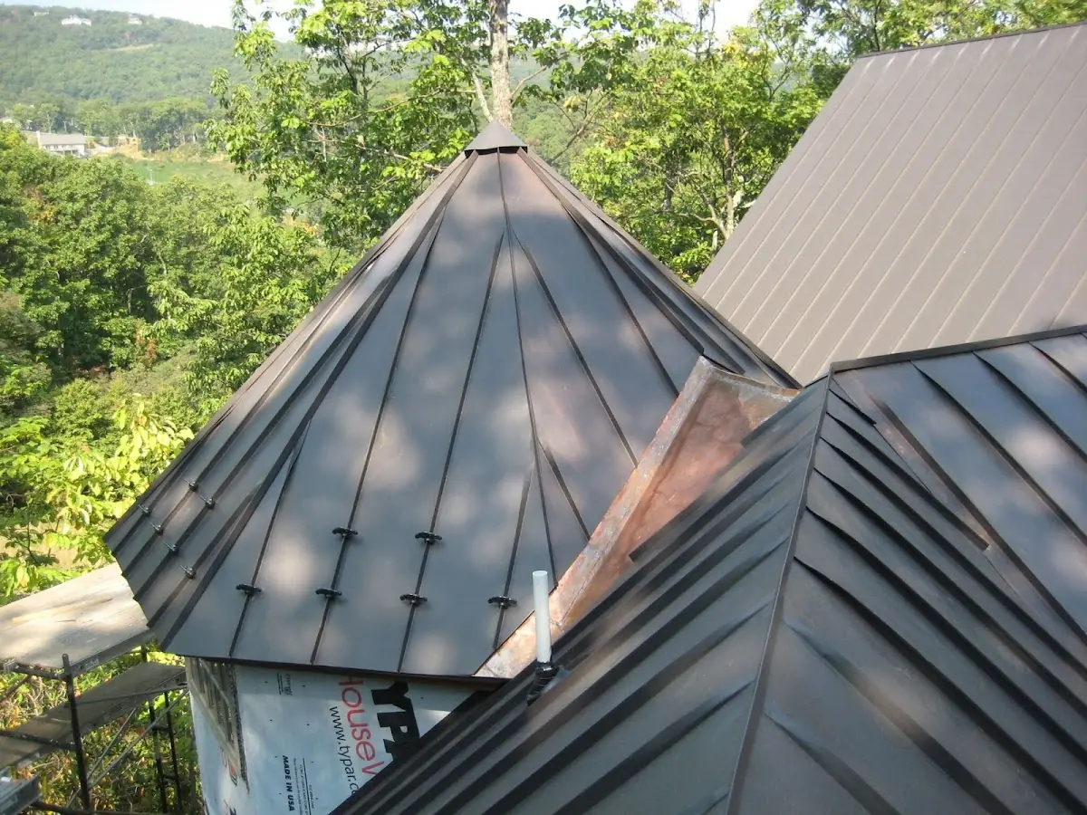 Professional Roof Tarp Installation by Craftsman Roofing in Highland View